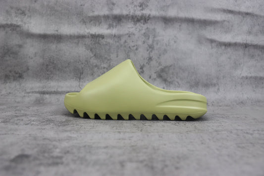 Yeezy Slide Resin