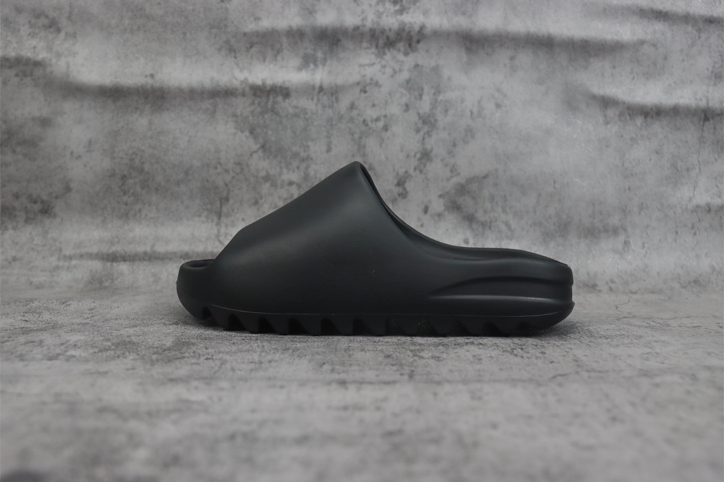 Yeezy Slide Black
