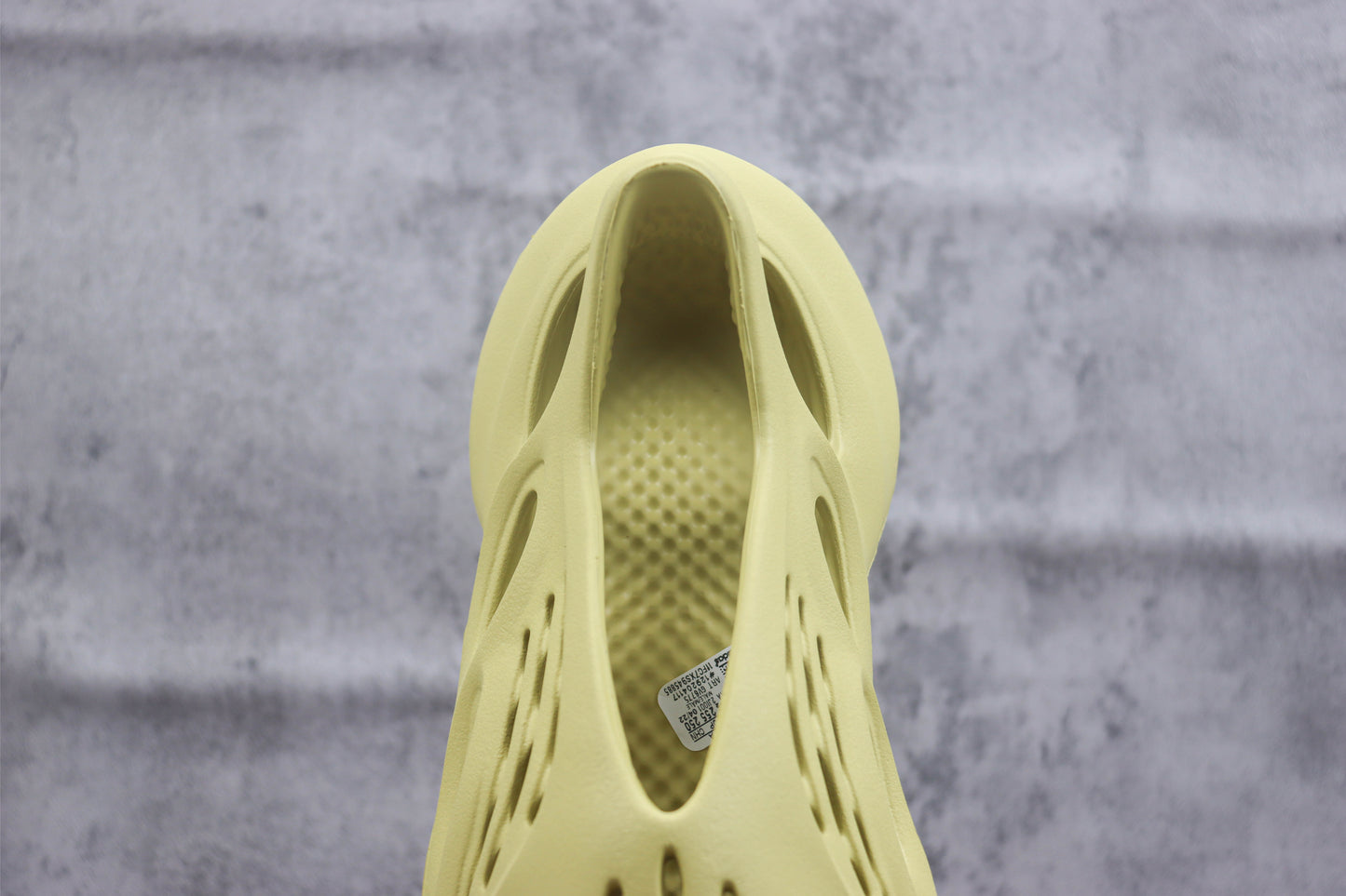 Yeezy Foam Runner Sulfur