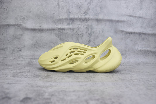 Yeezy Foam Runner Sulfur