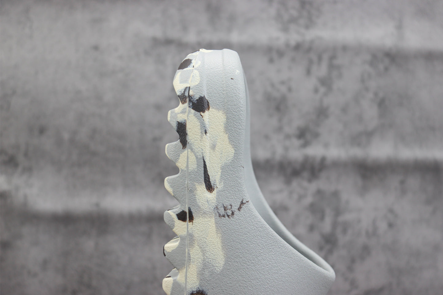 Yeezy Slide Enflame Oil