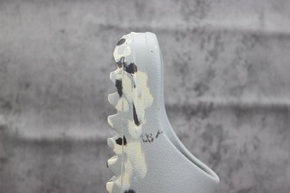 Yeezy Slide Enflame Oil