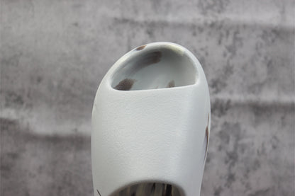 Yeezy Slide Enflame Oil