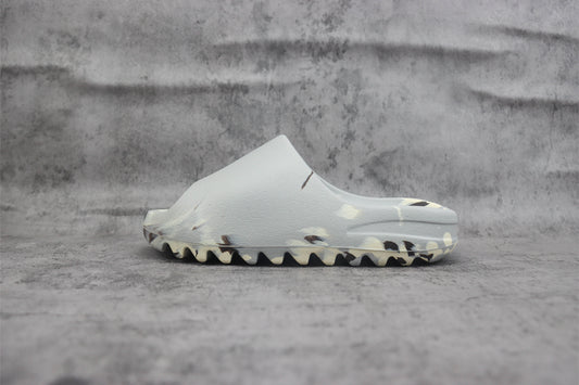 Yeezy Slide Enflame Oil