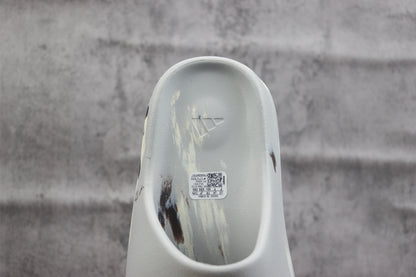 Yeezy Slide Enflame Oil