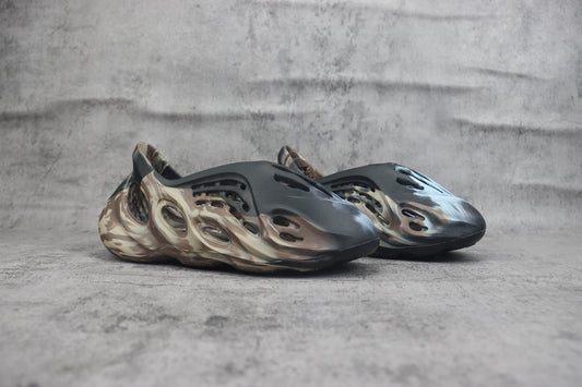 Yeezy Foam Runner MX Cinder