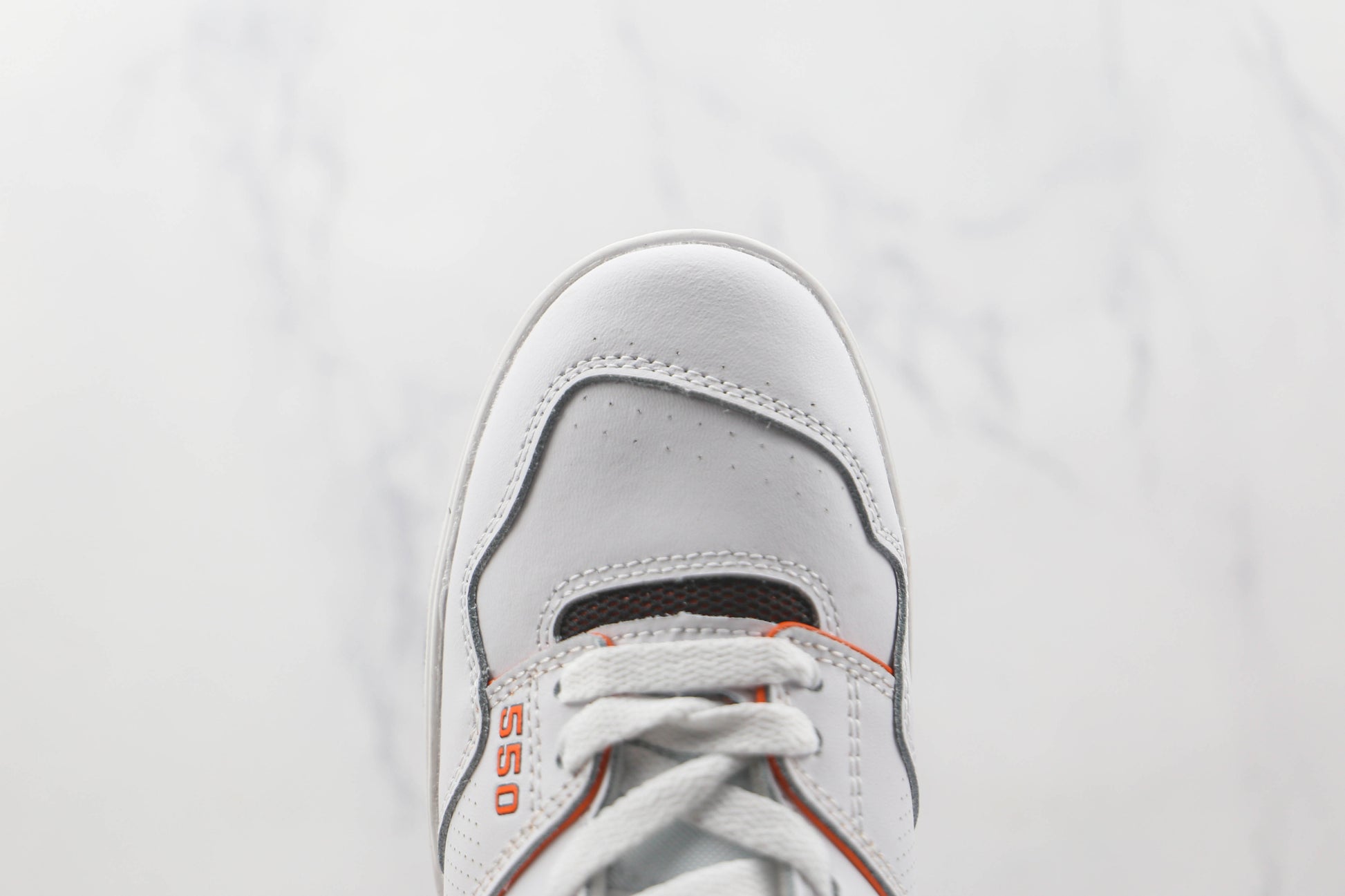 NB 550 Branco e Laranja