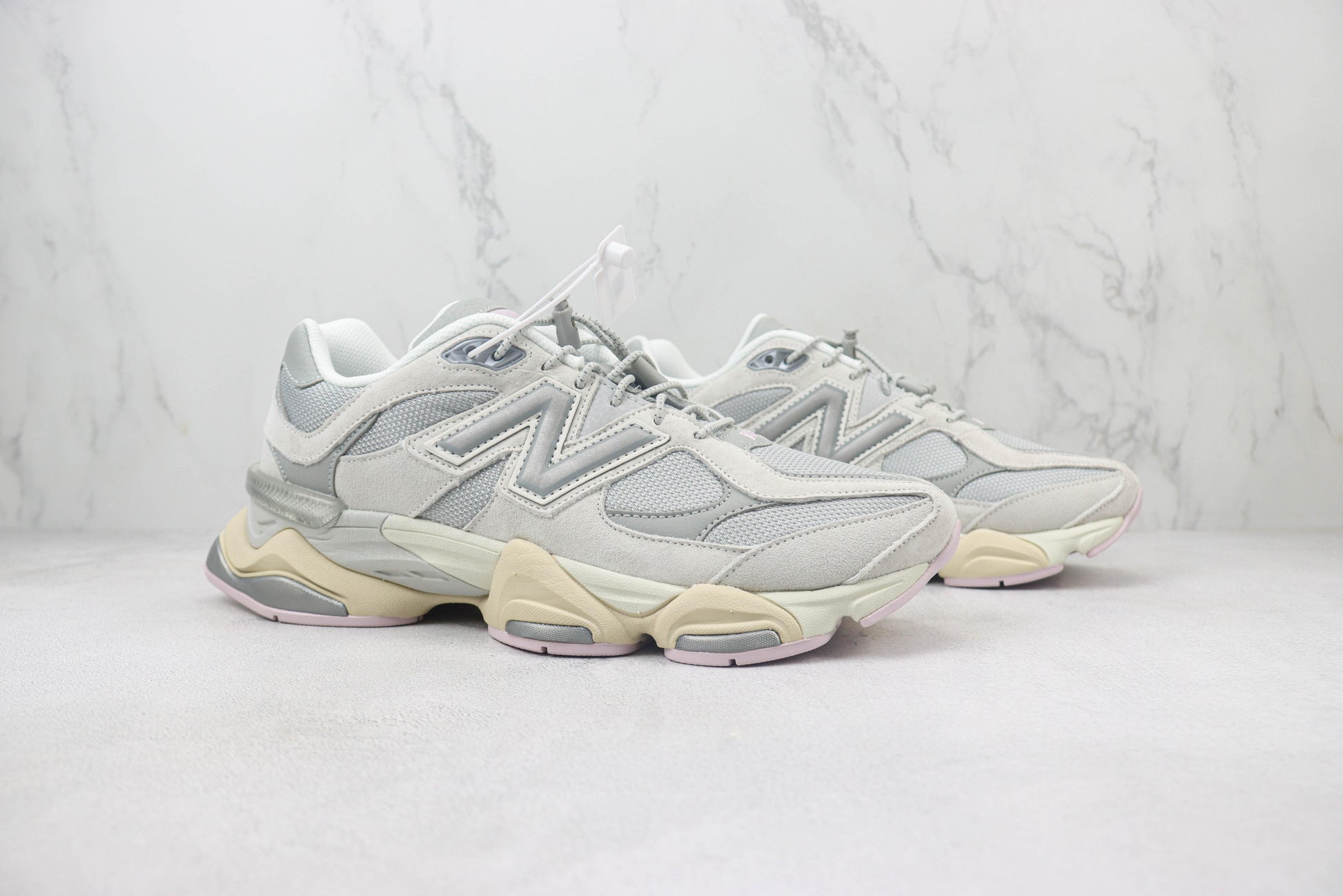 New Balance NB9060 B90 V133