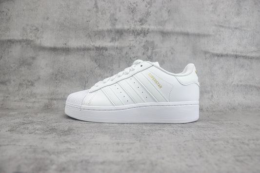 adidas originals Superstar XLG Branco