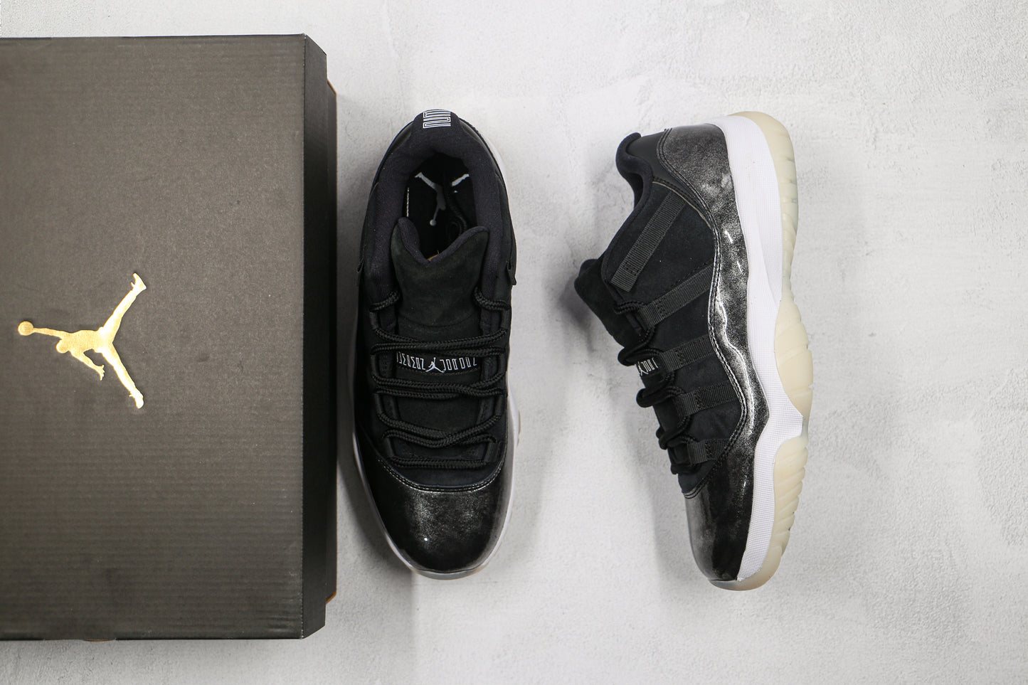 Air Jordan 11 Retro Low
