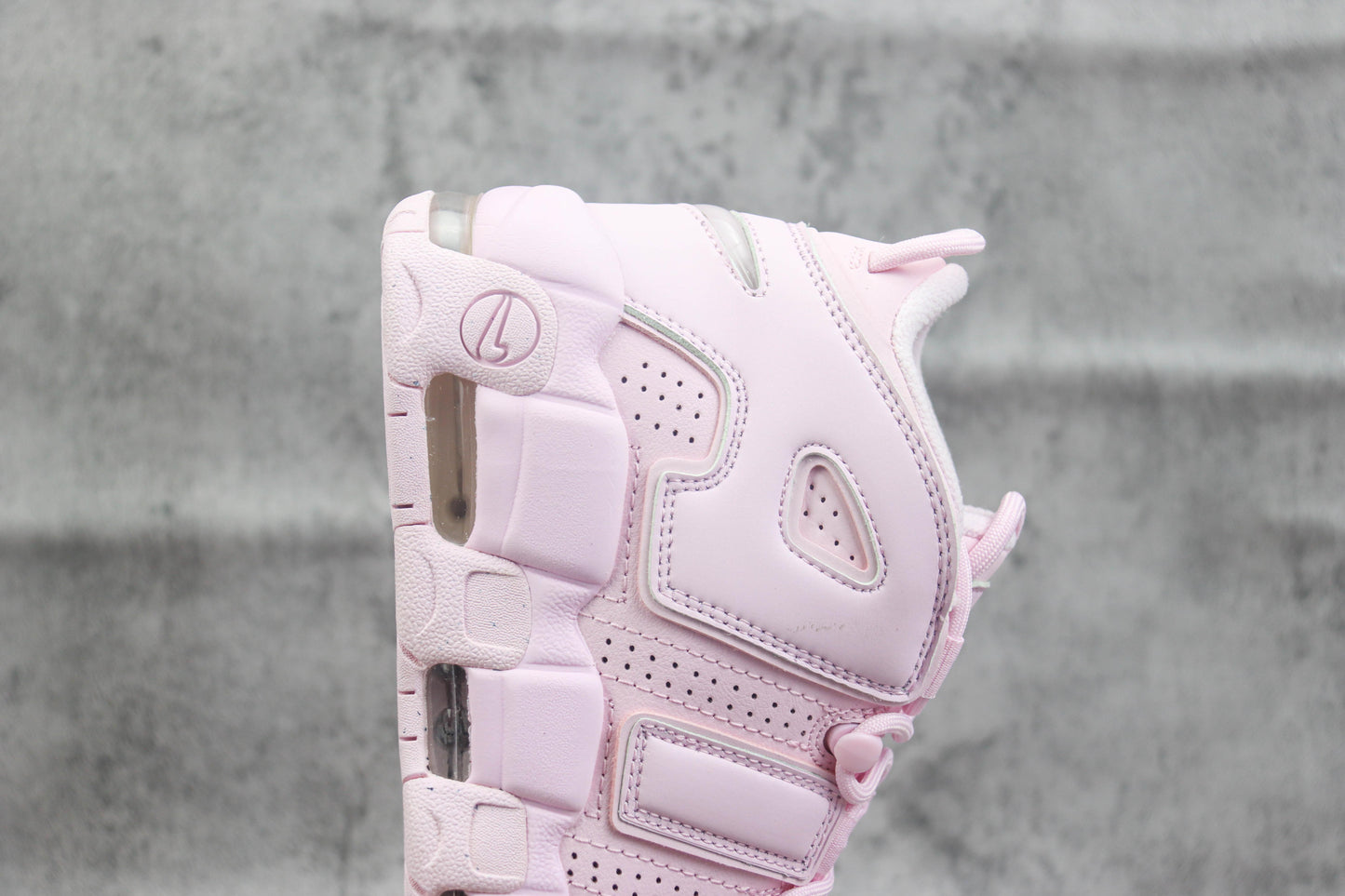 Air More Uptempo Rosa