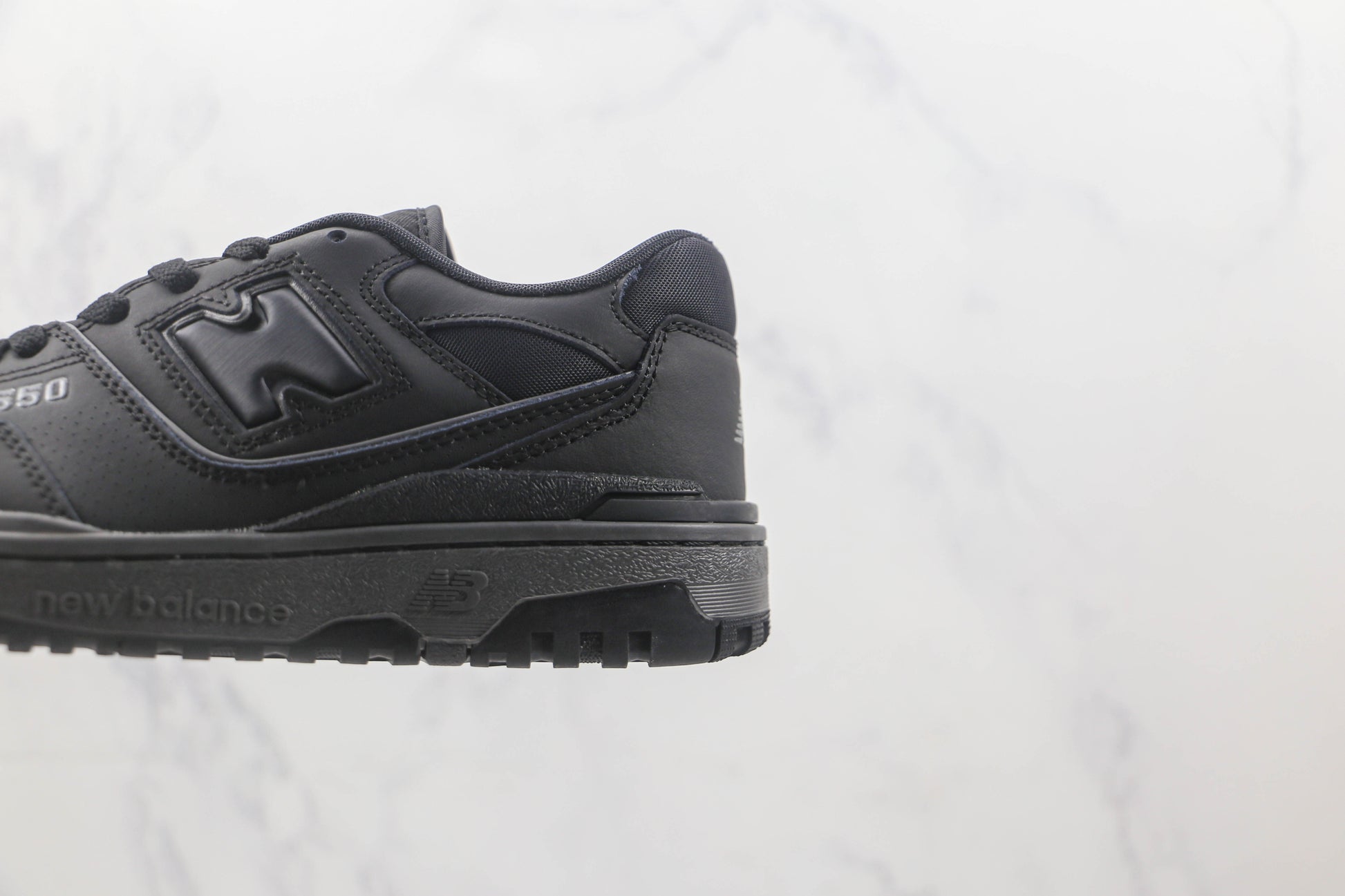 NB 550 All Black