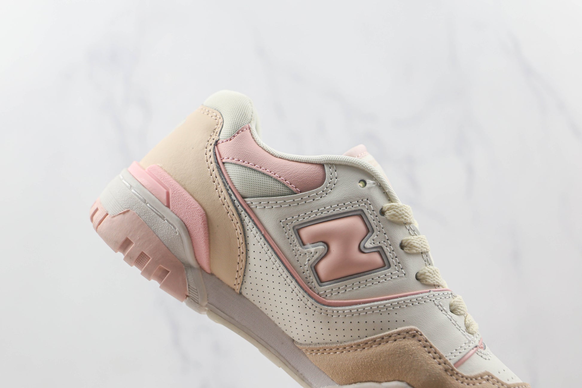 NB 550 White