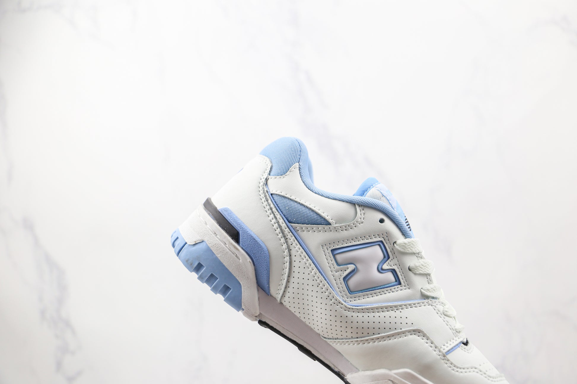 NB 550 Branco e Azul