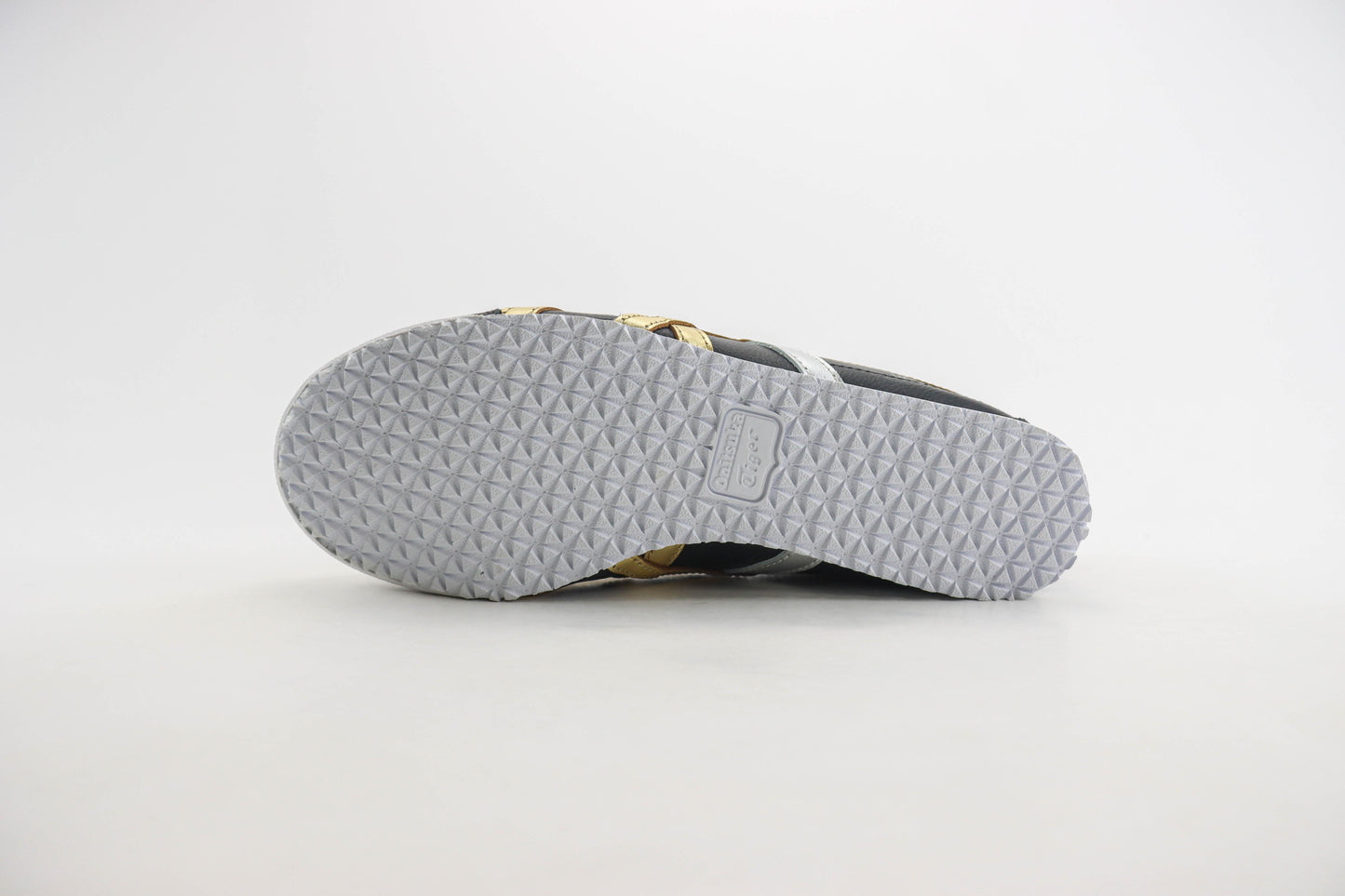 Asics Mexico 66 Preto e Dourado