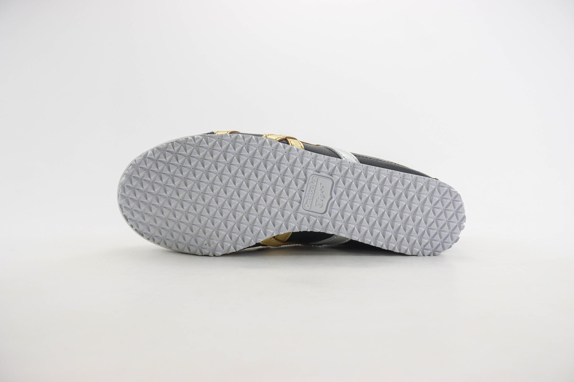 Asics Mexico 66 Preto e Dourado