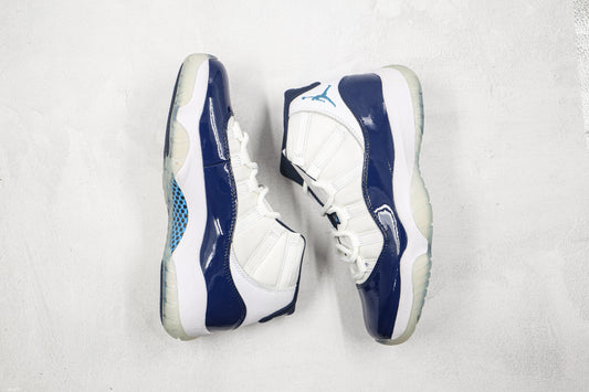 Air Jordan 11 Retro Branco e Azul