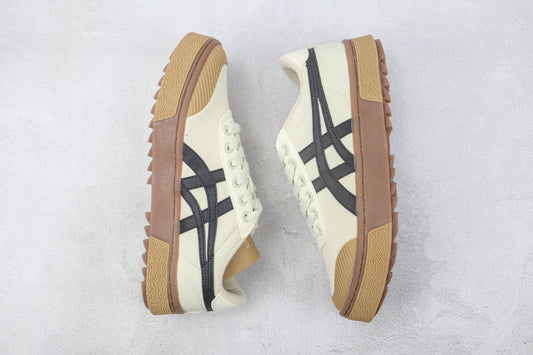 Asics Court Trail B10