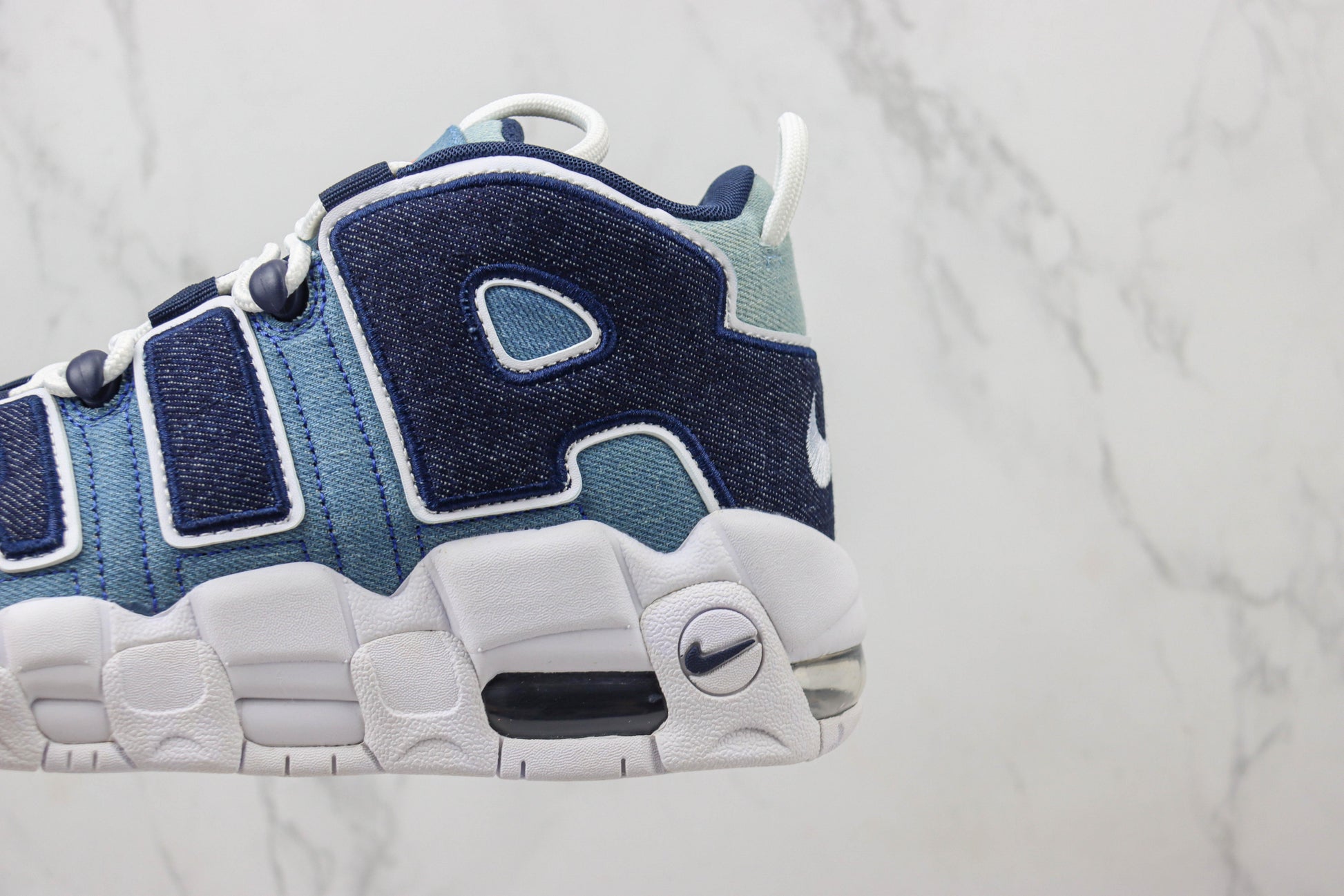 NK Air More Uptempo Azul Escuro