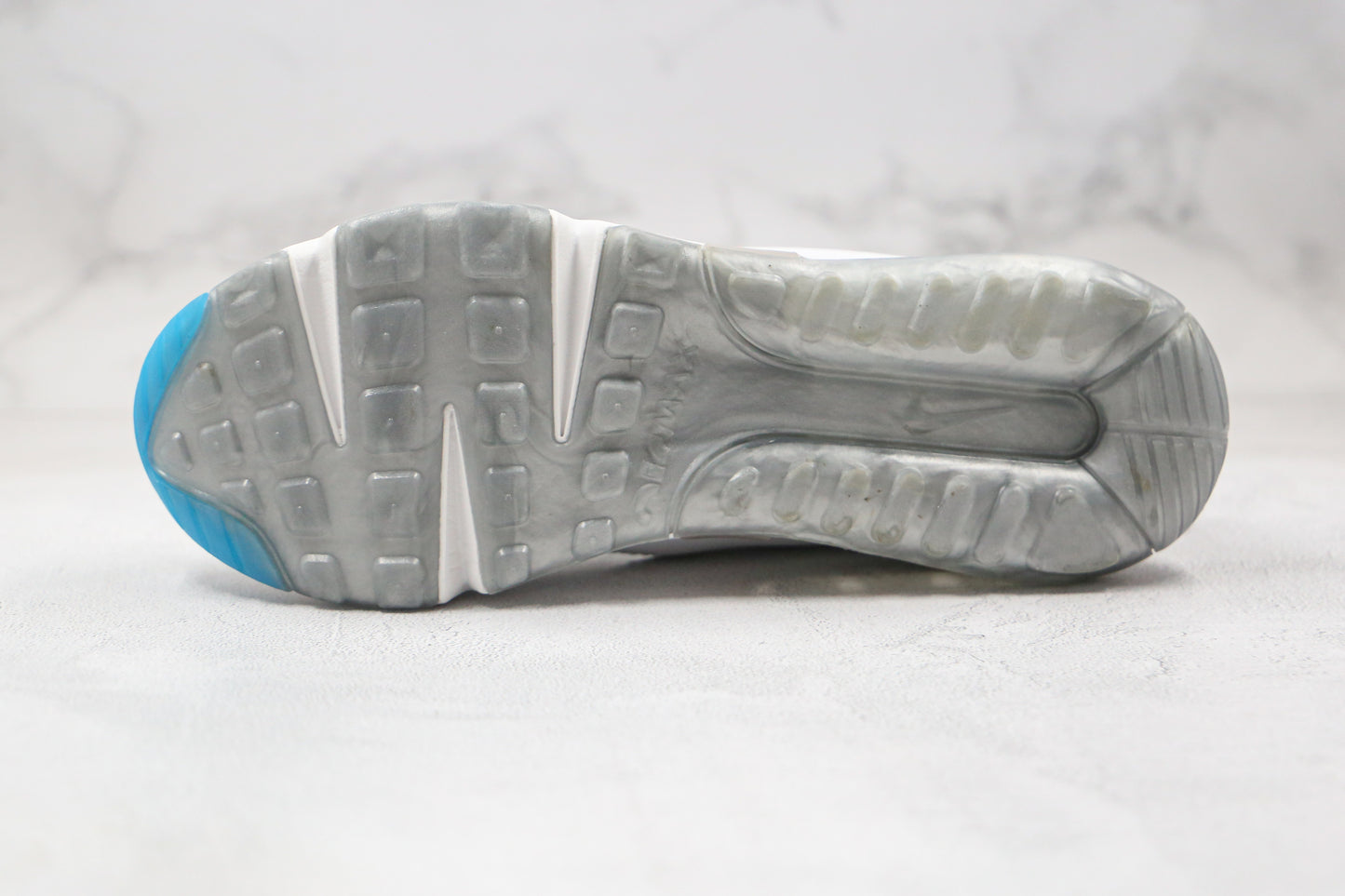 Air Max 2090 B30 Branco e Preto