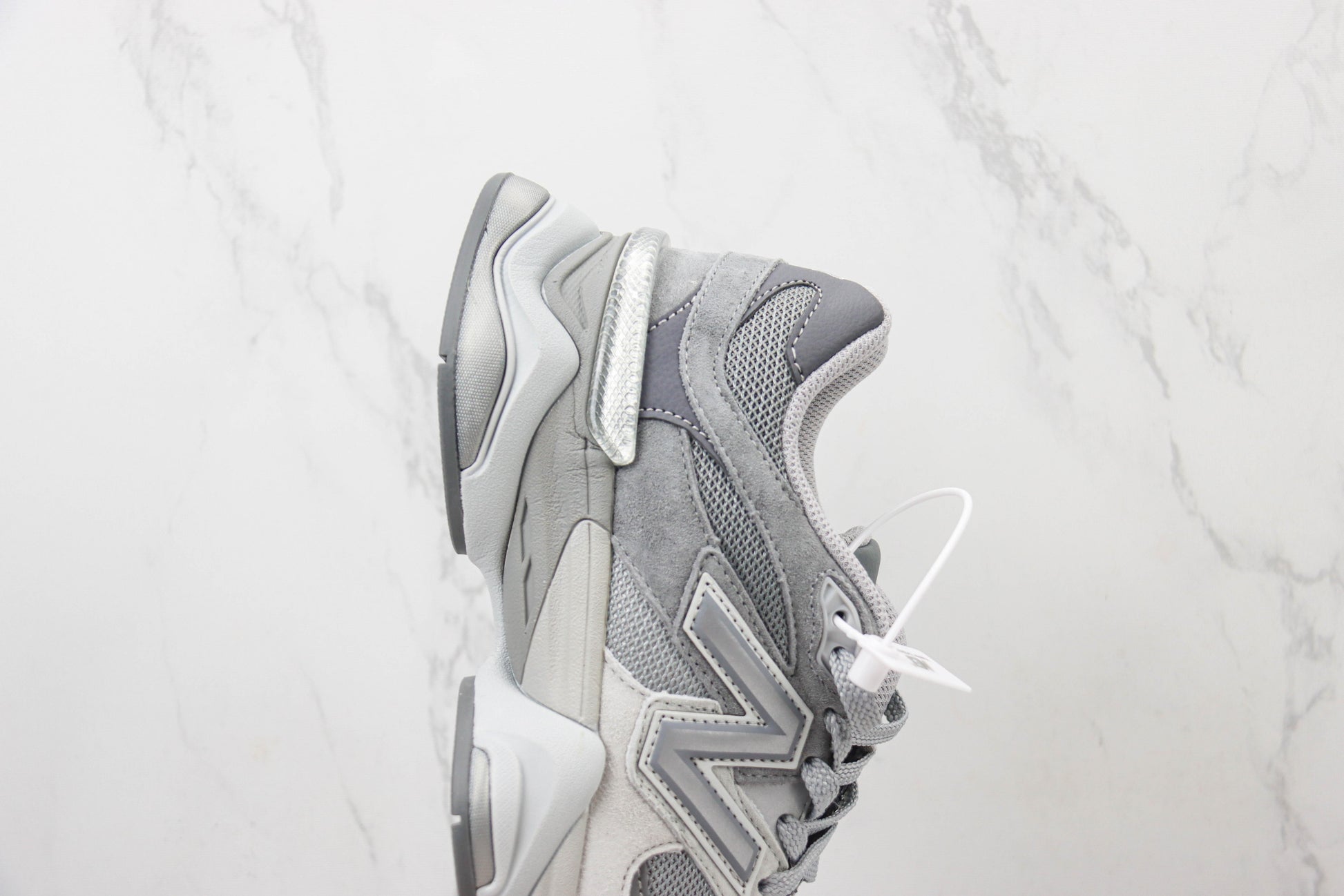 New Balance NB9060 L6