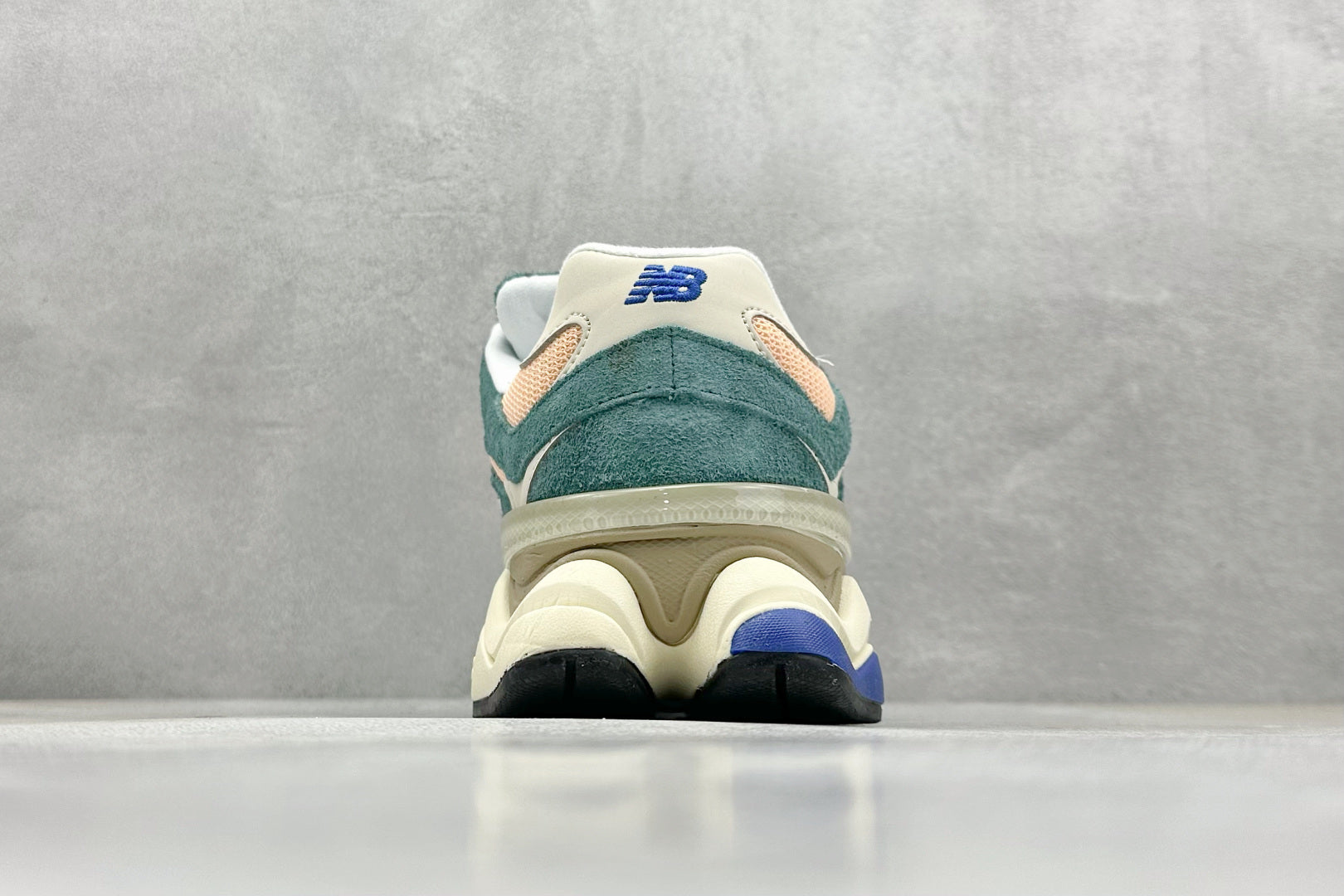 New Balance NB9060 V12