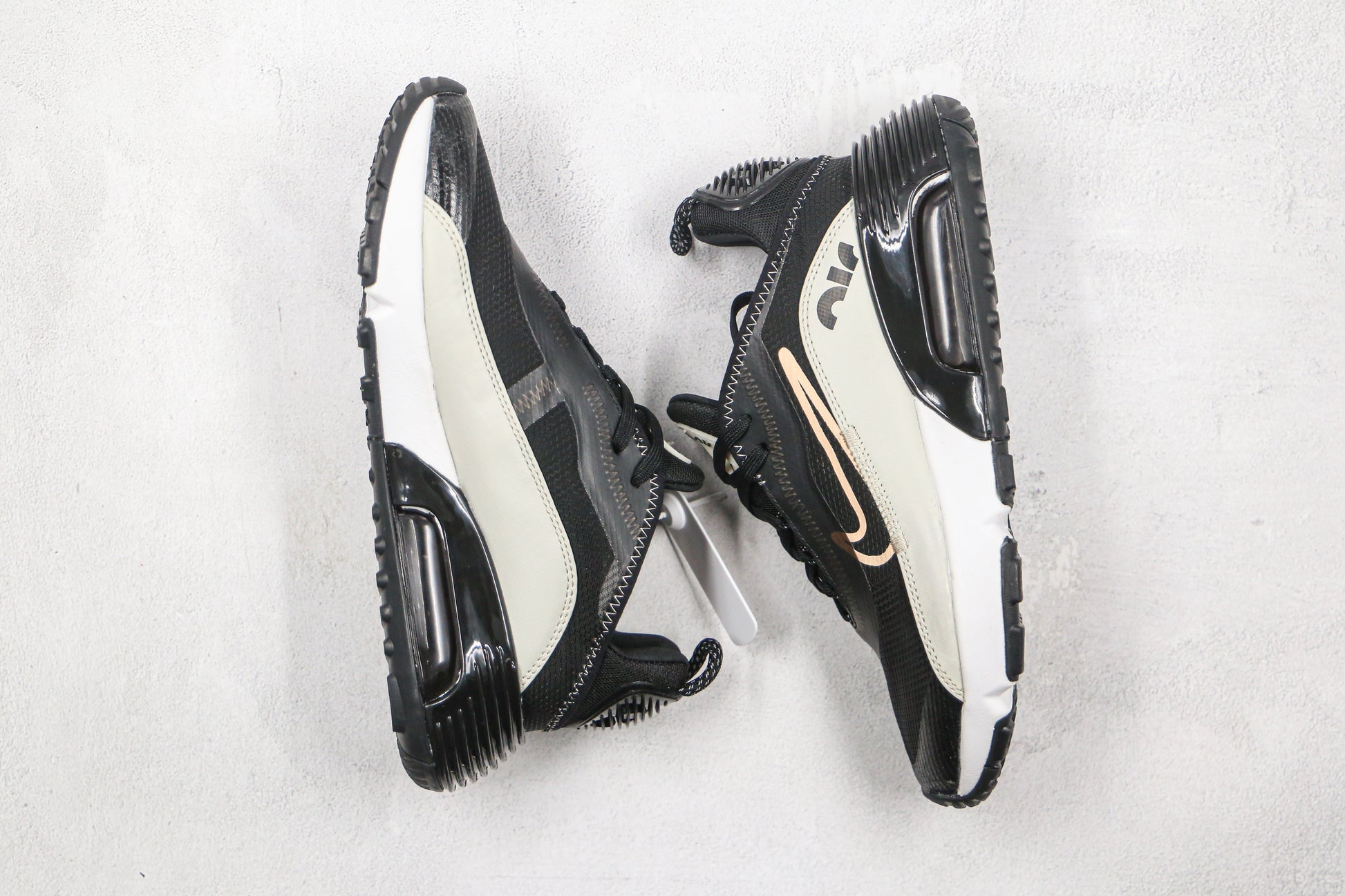 Air Max 2090 B30 Preto e Branco