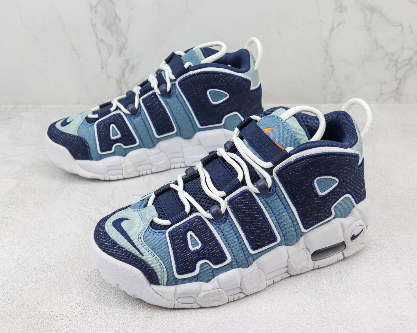 NK Air More Uptempo Azul Escuro