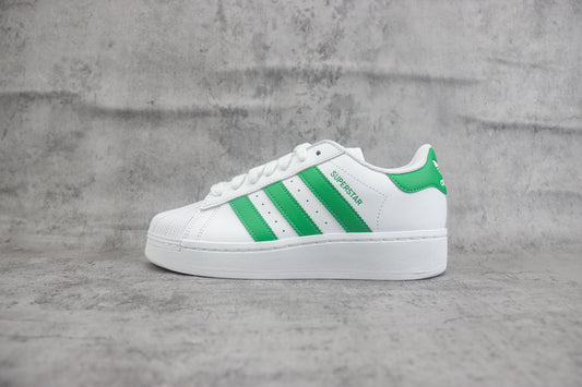 adidas originals Superstar XLG Verde